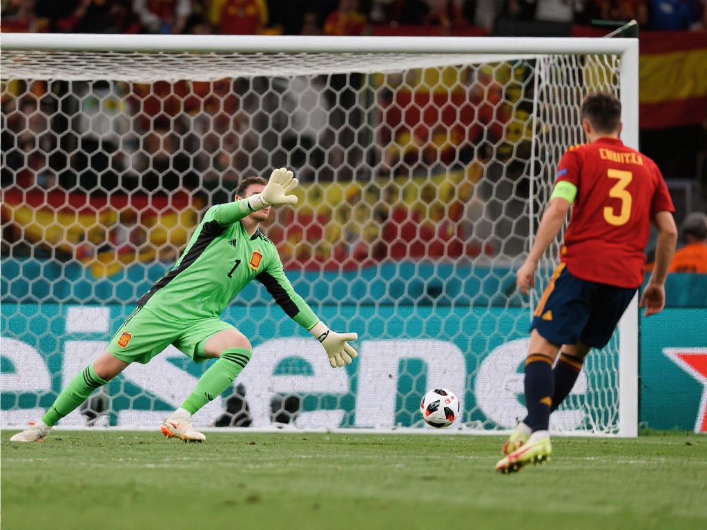 西班牙6轮点球胜荷兰 10-9晋级欧国联4强 与普通射门相比,点球不仅考验球员的精准度